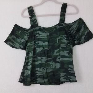 Sanctuary by Anthropologie Sateen Cold Shoulder Top Size XS in Camouflage‎